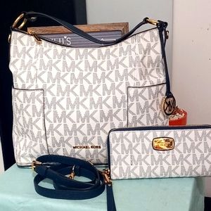 NICE MICHAEL KORS PURSE/CROSSBODY AND WALLET!!